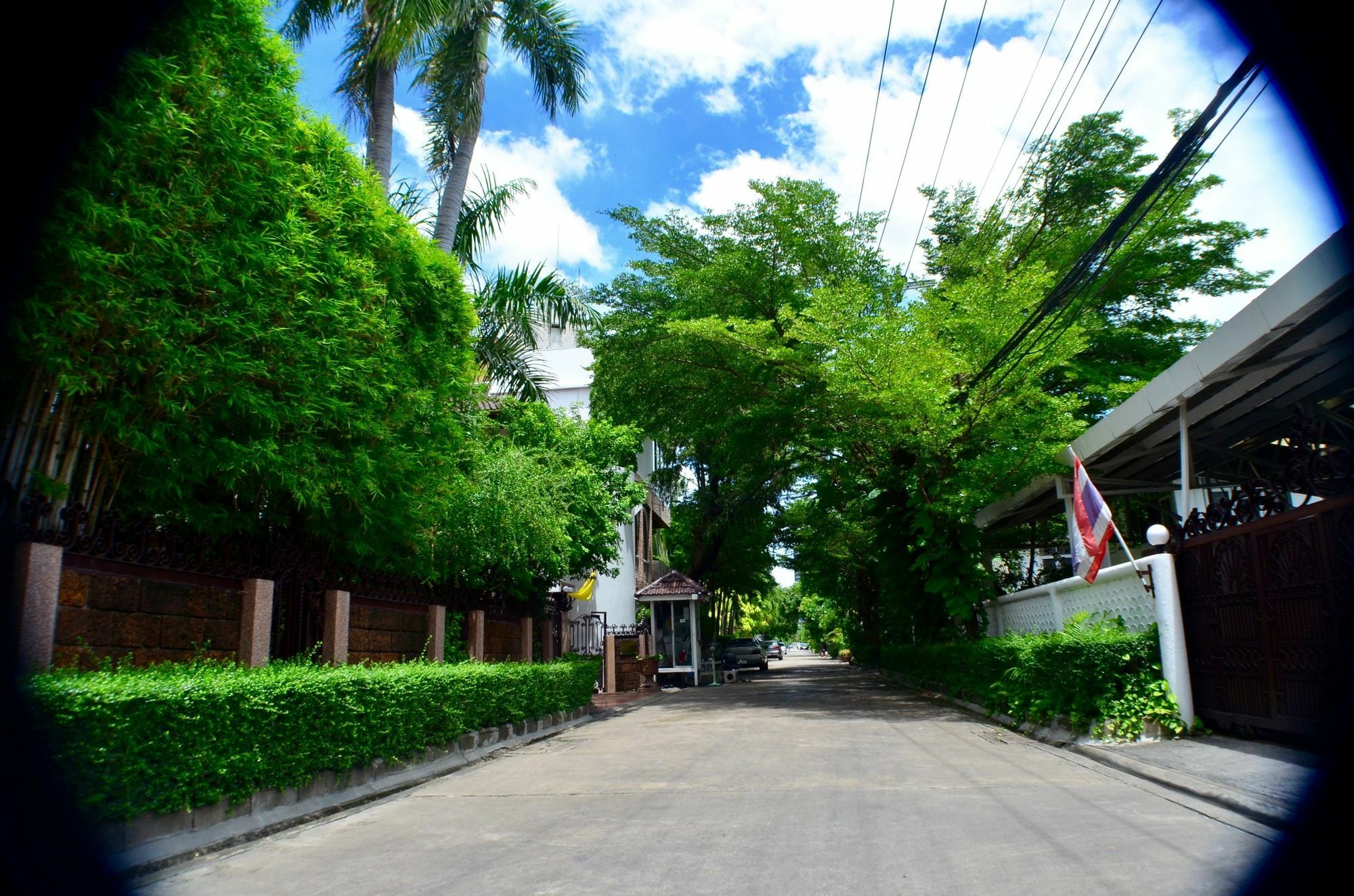 4 Bedroom House At Skytrain Bangkok Exterior photo